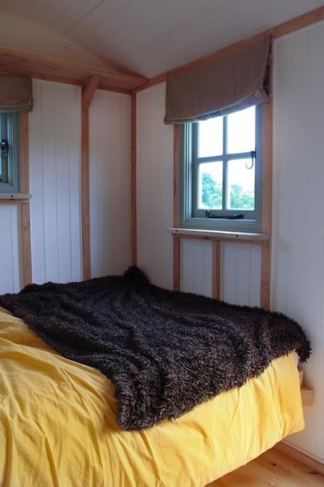 The Shepherds Hut Shrewsbury Exterior photo
