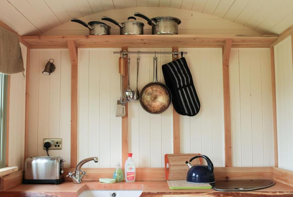 The Shepherds Hut Shrewsbury Exterior photo