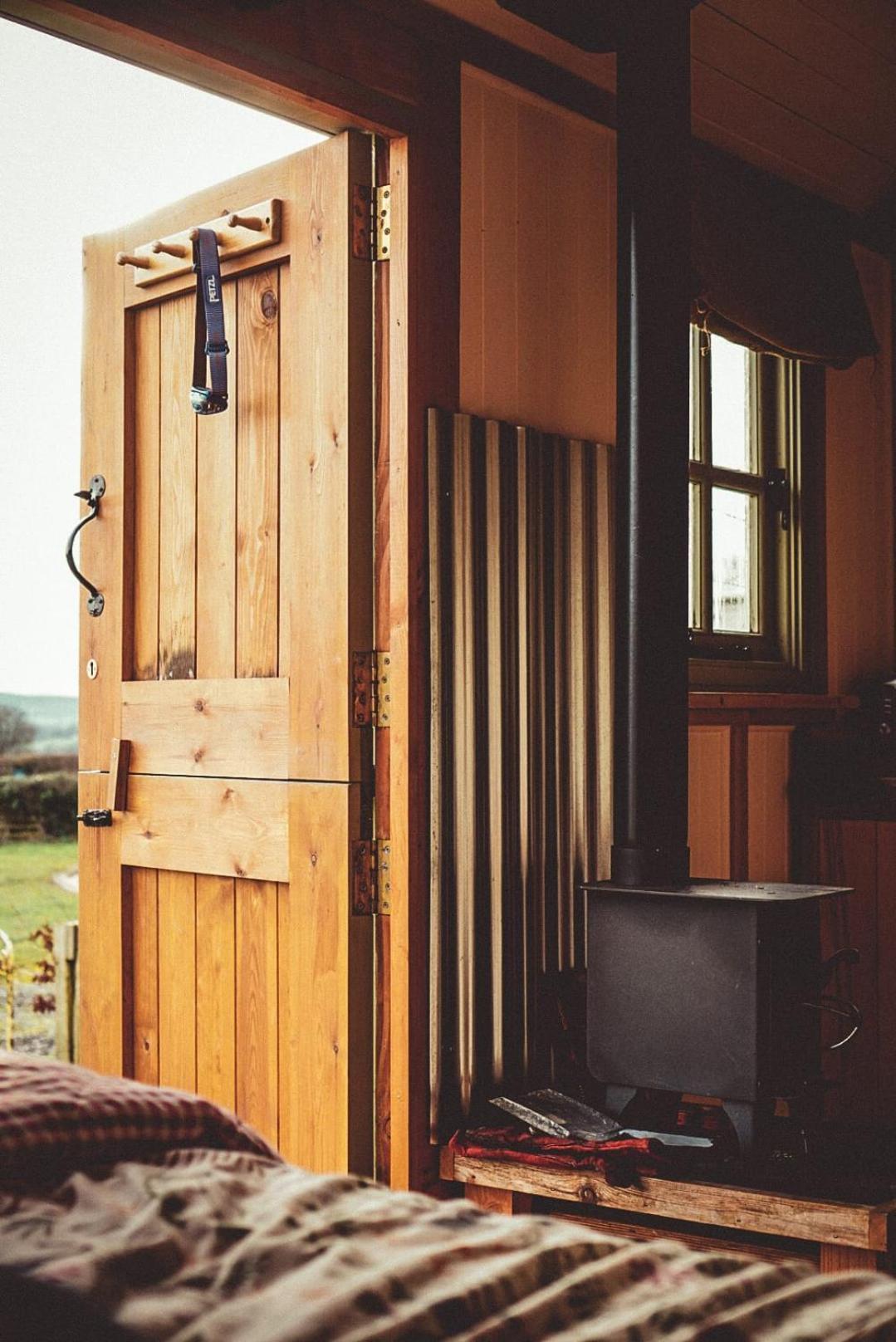 The Shepherds Hut Shrewsbury Exterior photo